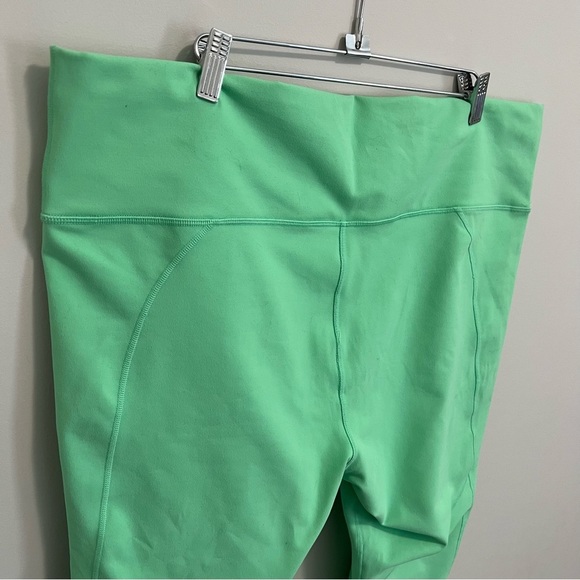 NWT Fabletics Power Hold High Waist Capri Leggings Mint Green - Picture 7 of 11